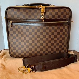 Louis Vuitton Damier Sabana Unisex Messenger
Bag/Briefcase in PERFECT condition!